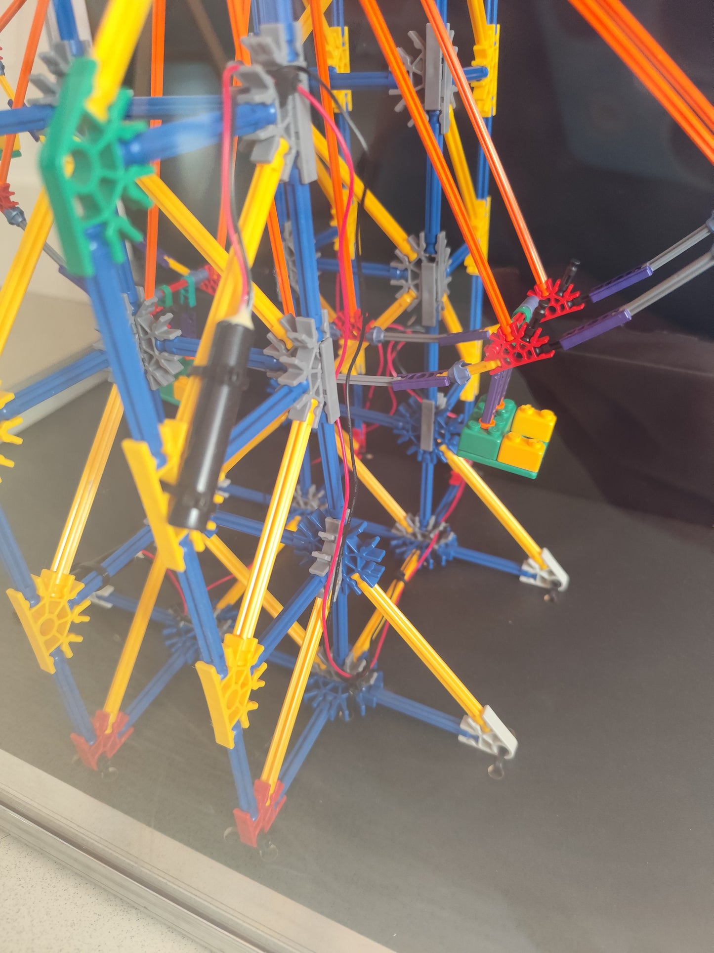 K'nex Store display model Ferris wheel with working motion sensor and custom motor