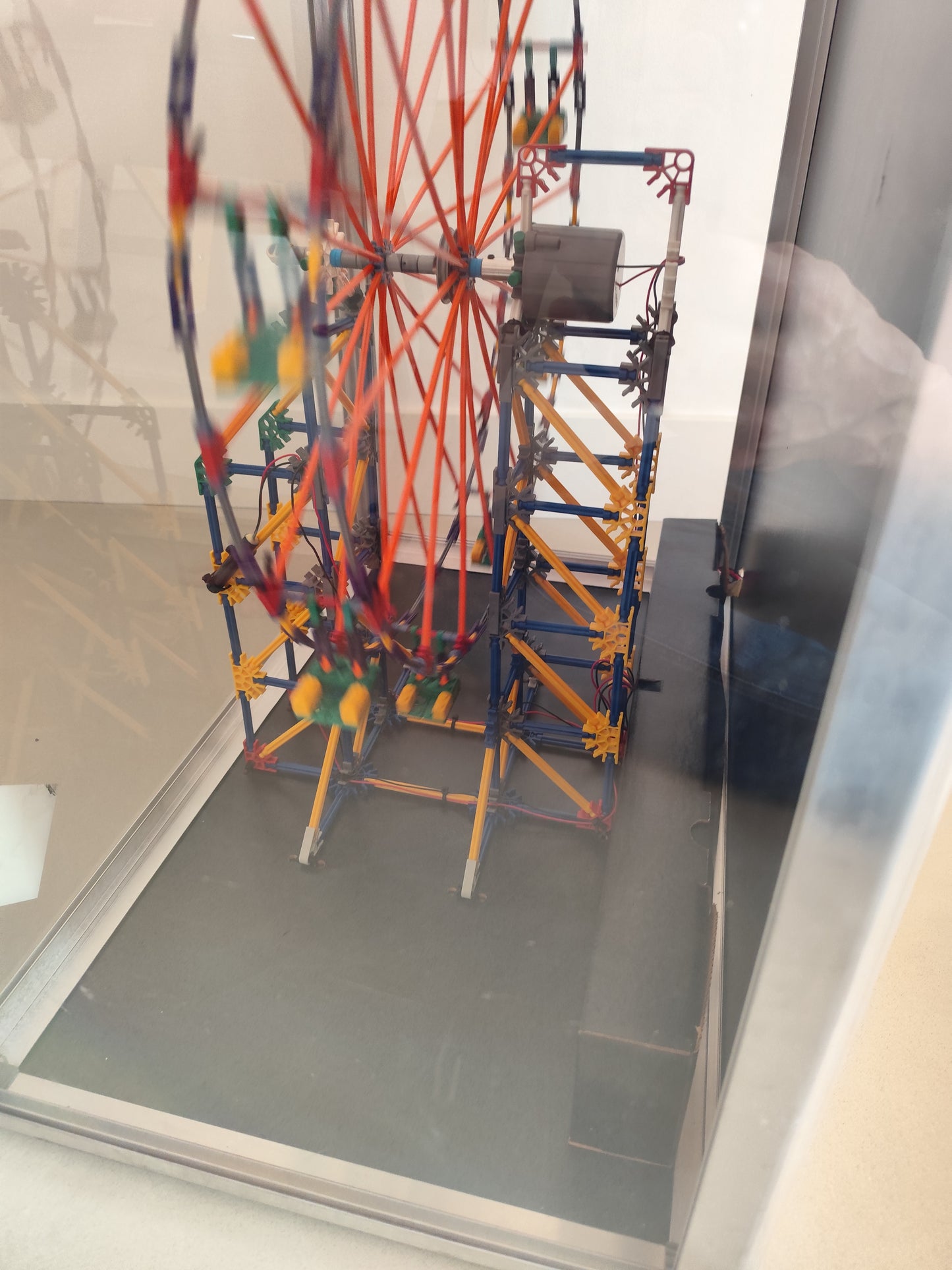 K'nex Store display model Ferris wheel with working motion sensor and custom motor